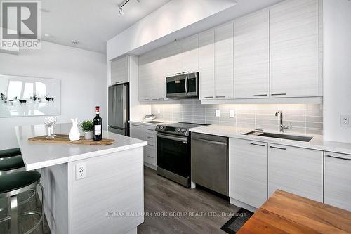 505 - 1 Hume Street E, Collingwood, ON - Indoor Photo Showing Kitchen With Upgraded Kitchen