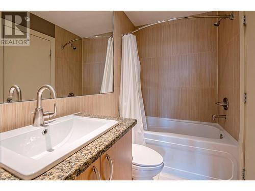 7343 Okanagan Landing Road Unit# 1222, Vernon, BC - Indoor Photo Showing Bathroom