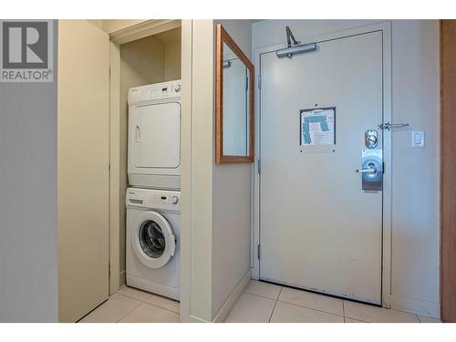 7343 Okanagan Landing Road Unit# 1222, Vernon, BC - Indoor Photo Showing Laundry Room