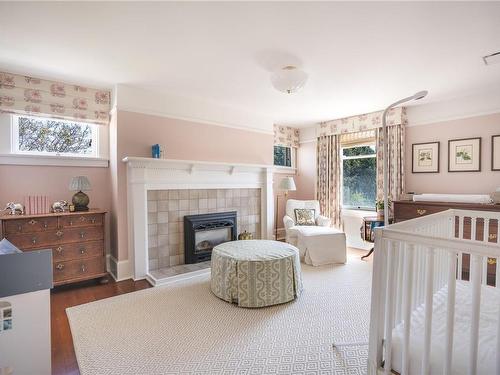 2970 Rutland Rd, Oak Bay, BC - Indoor Photo Showing Bedroom With Fireplace