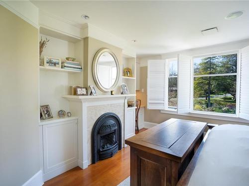 2970 Rutland Rd, Oak Bay, BC - Indoor Photo Showing Laundry Room