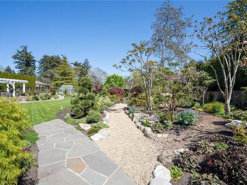 2970 Rutland Rd, Oak Bay, BC - Outdoor