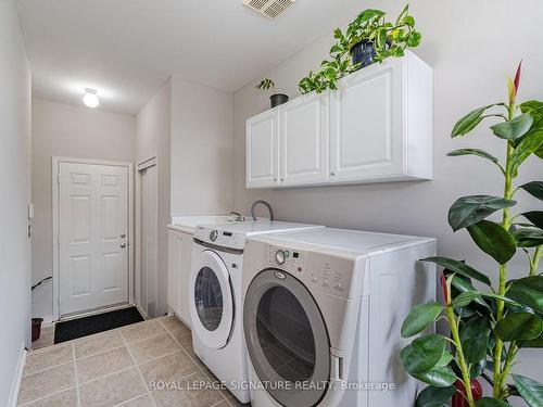 13 Victoria Wood Ave, Markham, ON - Indoor Photo Showing Laundry Room