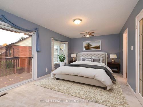 139 Green Briar Rd, New Tecumseth, ON - Indoor Photo Showing Bedroom