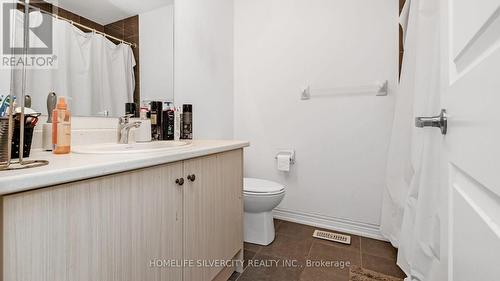 25 Faye St, Brampton, ON - Indoor Photo Showing Bathroom
