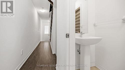 25 Faye St, Brampton, ON - Indoor Photo Showing Bathroom