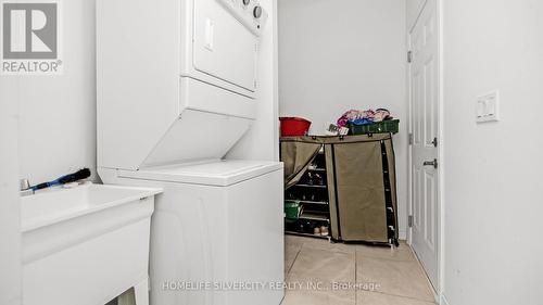 25 Faye St, Brampton, ON - Indoor Photo Showing Laundry Room