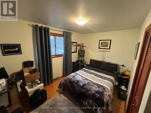 5347 Elm St, Niagara Falls, ON - Indoor Photo Showing Bedroom