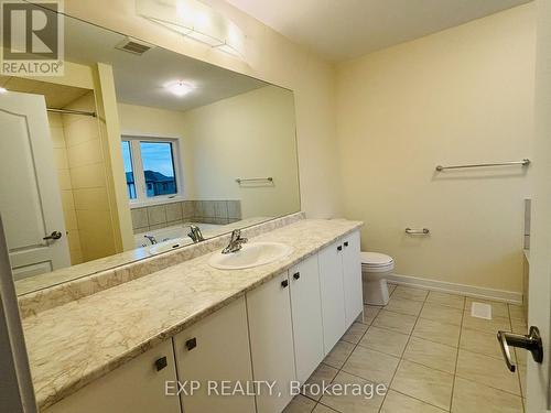 35 Wintergreen Cres, Haldimand, ON - Indoor Photo Showing Bathroom