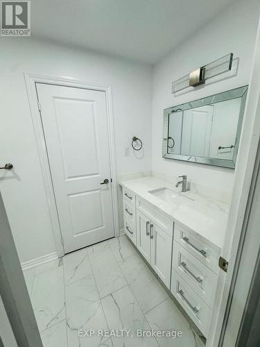 101 Werry Avenue, Southgate, ON - Indoor Photo Showing Bathroom