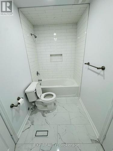 101 Werry Ave, Southgate, ON - Indoor Photo Showing Bathroom