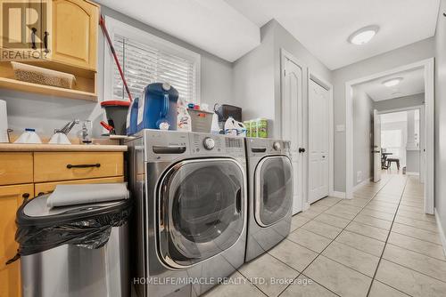 22 Devonleigh Drive, Amaranth, ON - Indoor Photo Showing Laundry Room