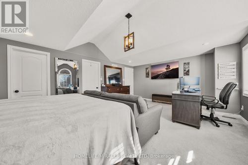 22 Devonleigh Drive, Amaranth, ON - Indoor Photo Showing Bedroom