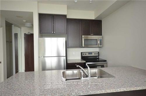 1217-339 Rathburn Rd W, Mississauga, ON - Indoor Photo Showing Kitchen With Stainless Steel Kitchen With Upgraded Kitchen