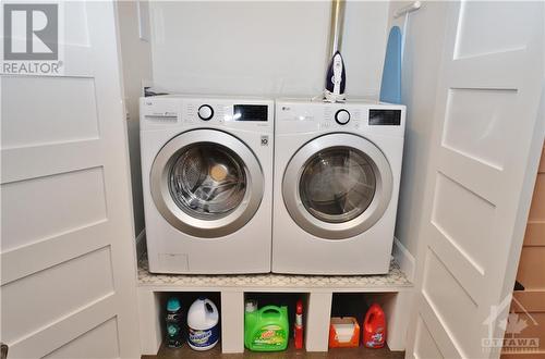 276 Powell Avenue, Ottawa, ON - Indoor Photo Showing Laundry Room