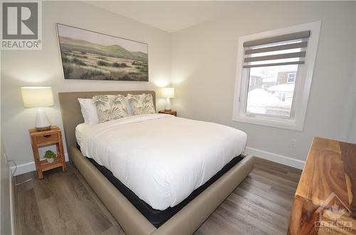 276 Powell Avenue, Ottawa, ON - Indoor Photo Showing Bedroom