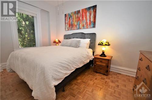 273 Powell Avenue, Ottawa, ON - Indoor Photo Showing Bedroom