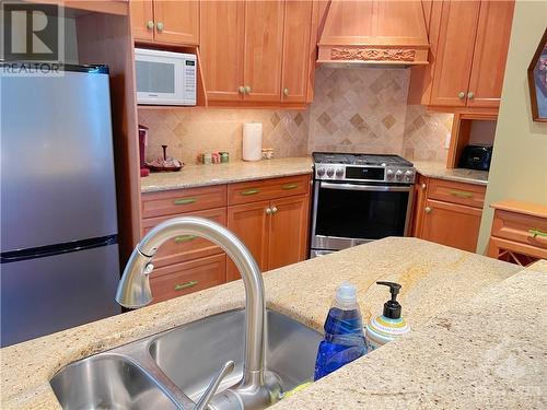 273 Powell Avenue, Ottawa, ON - Indoor Photo Showing Kitchen With Double Sink
