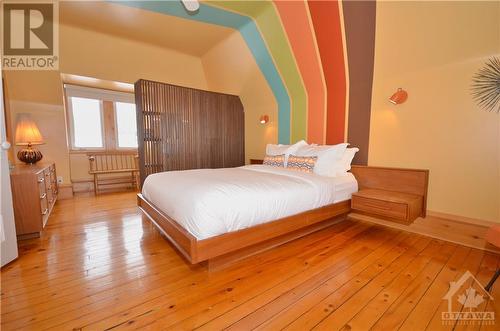 273 Powell Avenue, Ottawa, ON - Indoor Photo Showing Bedroom