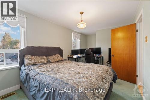 336 Trafalgar Rd, Pembroke, ON - Indoor Photo Showing Bedroom