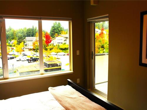 303-611 Brookside Rd, Colwood, BC - Indoor Photo Showing Bedroom