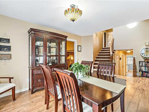 250 Blairgowrie Pl, Nanaimo, BC - Indoor Photo Showing Dining Room