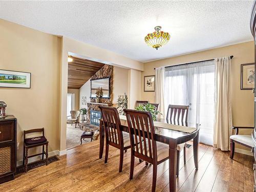 250 Blairgowrie Pl, Nanaimo, BC - Indoor Photo Showing Dining Room