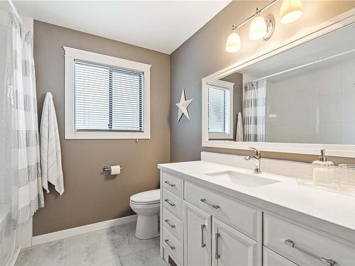 250 Blairgowrie Pl, Nanaimo, BC - Indoor Photo Showing Bathroom