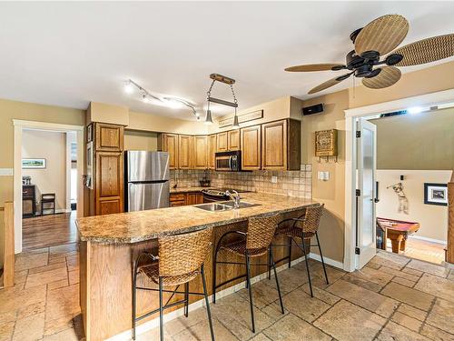 250 Blairgowrie Pl, Nanaimo, BC - Indoor Photo Showing Kitchen With Double Sink