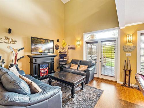 250 Blairgowrie Pl, Nanaimo, BC - Indoor Photo Showing Living Room