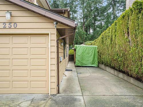 250 Blairgowrie Pl, Nanaimo, BC - Outdoor With Exterior