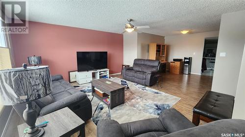 611 104Th Street, North Battleford, SK - Indoor Photo Showing Living Room