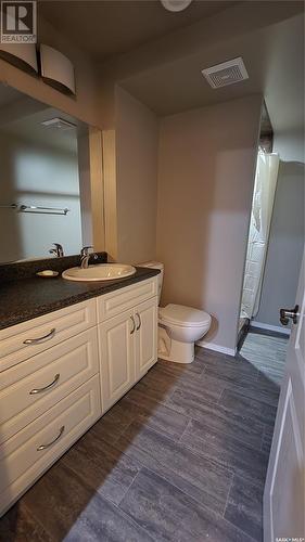 611 104Th Street, North Battleford, SK - Indoor Photo Showing Bathroom