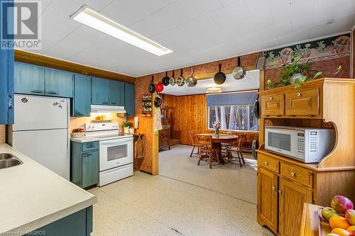 Breezeway entrance right to Kitchen - 17 Little Cove Road, Tobermory, ON 