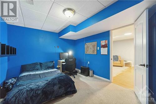 45 Evanshen Crescent, Ottawa, ON - Indoor Photo Showing Bedroom