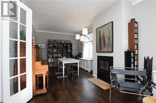 114 Dufferin Road, Ottawa, ON - Indoor With Fireplace