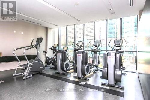 #4005 -110 Charles St E, Toronto, ON - Indoor Photo Showing Gym Room