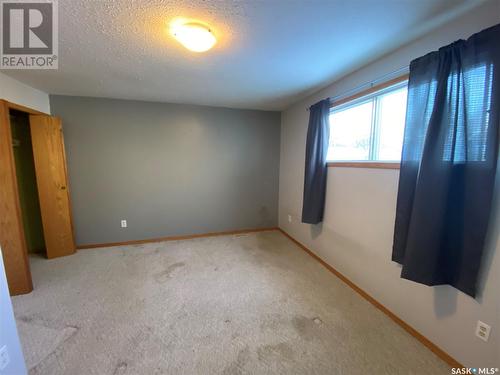 312 3Rd Avenue W, Kindersley, SK - Indoor Photo Showing Other Room