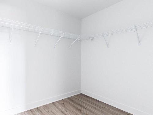 Bedroom - 550 Rue Philibert-Contant, Saint-Jean-Sur-Richelieu, QC - Indoor With Storage