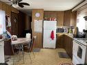 49-155 Memorial Avenue, Dryden, ON  - Indoor Photo Showing Kitchen 