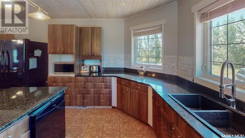 40 Longman Drive, Longlaketon Rm No. 219, SK - Indoor Photo Showing Kitchen With Double Sink