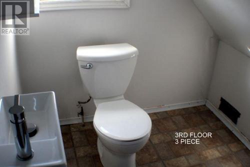 167 Andrew St, Sault Ste Marie, ON - Indoor Photo Showing Bathroom
