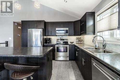 44 Chatfield Dr, Sault Ste. Marie, ON - Indoor Photo Showing Kitchen With Upgraded Kitchen