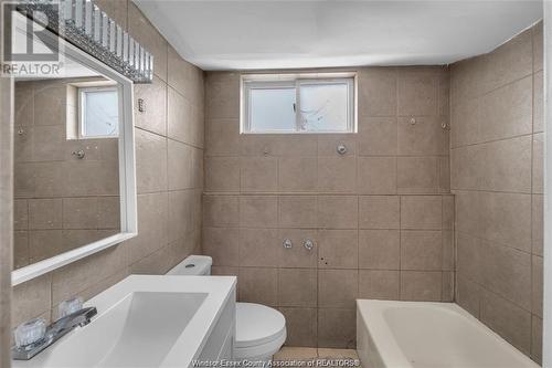 440 Prince Road, Windsor, ON - Indoor Photo Showing Bathroom