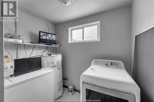 440 Prince Road, Windsor, ON - Indoor Photo Showing Laundry Room