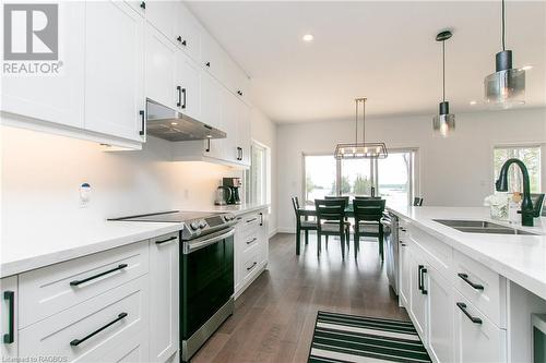 277 Eagle Road, Tobermory, ON - Indoor Photo Showing Kitchen With Double Sink With Upgraded Kitchen