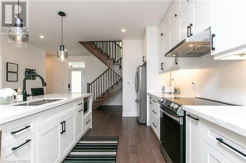 277 Eagle Road, Tobermory, ON - Indoor Photo Showing Kitchen With Double Sink With Upgraded Kitchen