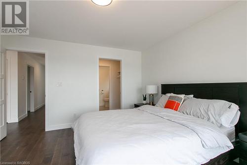 277 Eagle Road, Tobermory, ON - Indoor Photo Showing Bedroom