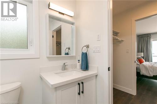 277 Eagle Road, Tobermory, ON - Indoor Photo Showing Bathroom