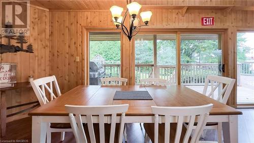 10 Miller Lake Shore Road, Northern Bruce Peninsula, ON - Indoor Photo Showing Dining Room